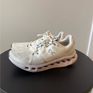 ON Running Cloudsurfer